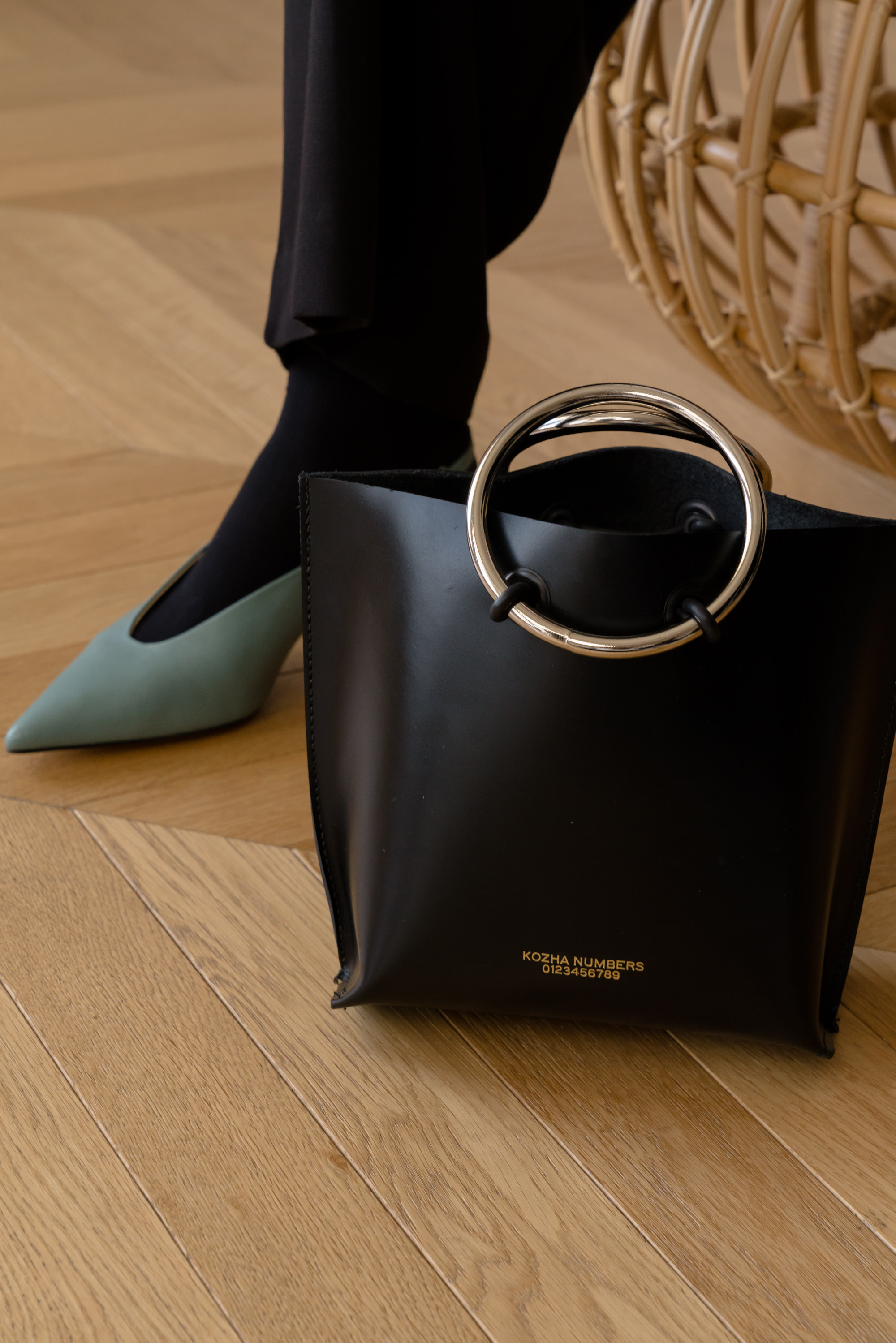 KOZHA NUMBERS contemporary &amp; minimal   mini safe tote bag
